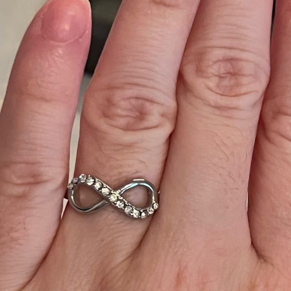 Silver Diamond Infinity Ring Size 5 - Picture 3 of 4